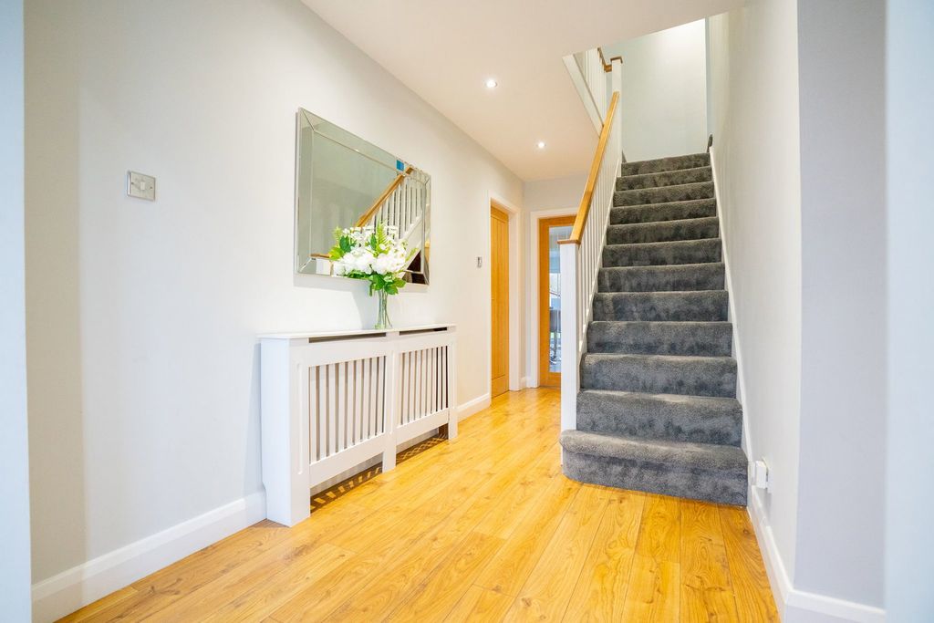 Property photo 3 of 50