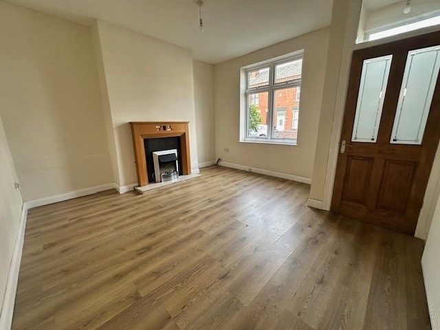 Property photo 2 of 12 Photo