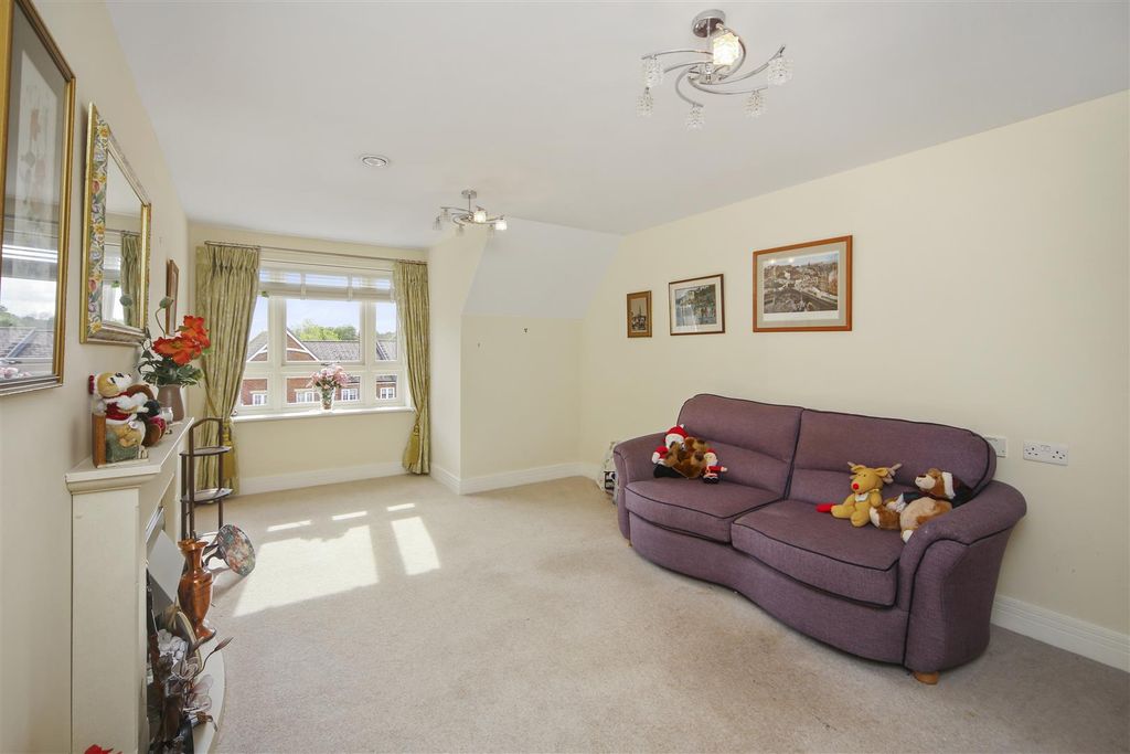 Property photo 2 of 8 04-15A39Eeb-715A-4E25-Ad39-1Ec724F4468476077-Mbmcs