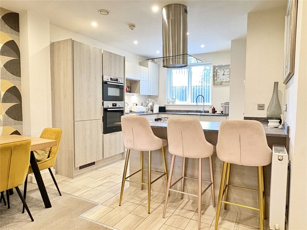 Property photo 3 of 16 Kitchen/Diner