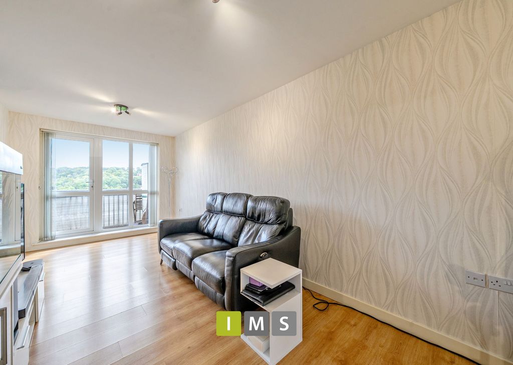 Property photo 3 of 16