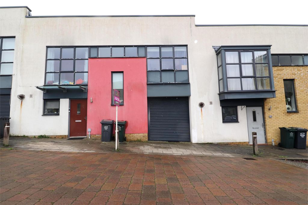 Property photo 1 of 23