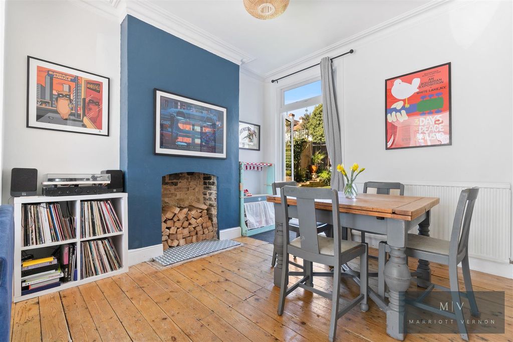 Property photo 3 of 15 Temple Road 61 MV-1.Jpg