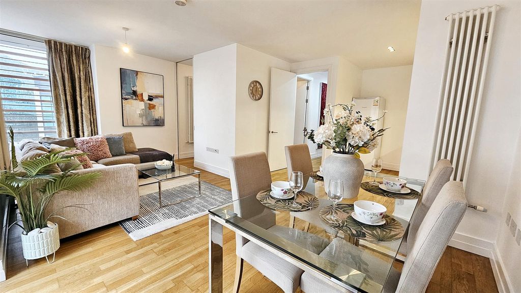 Property photo 3 of 22 20251013_125241.Jpg