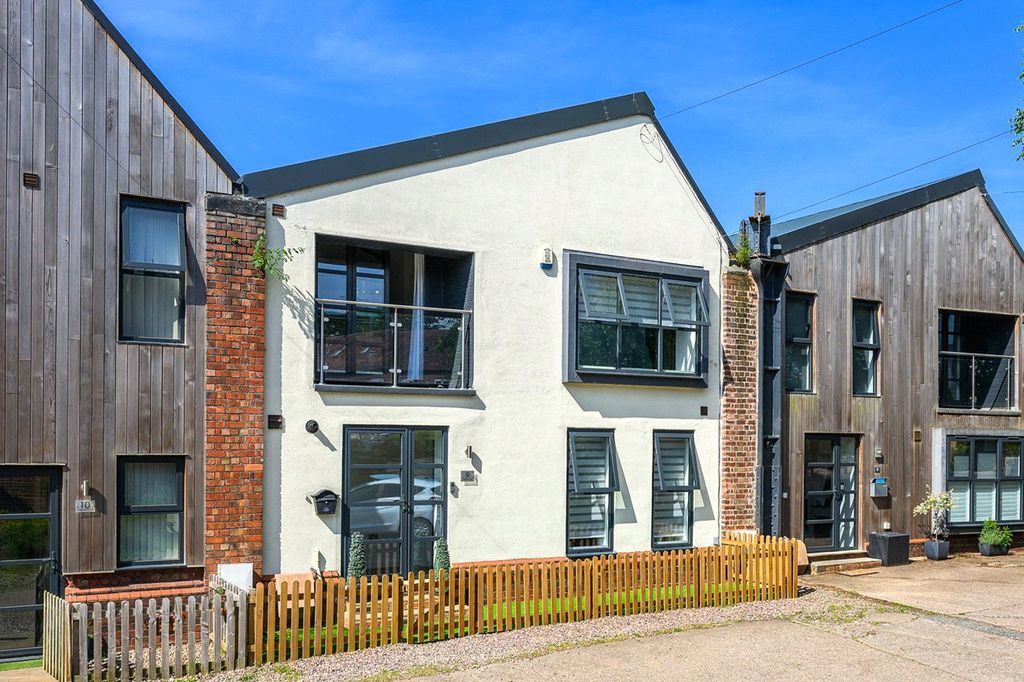 Property photo 1 of 26 Picture No. 32