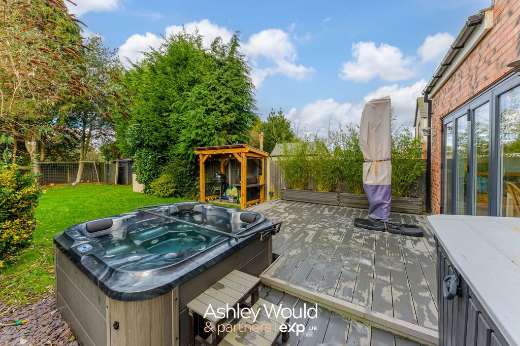 Property photo 2 of 19