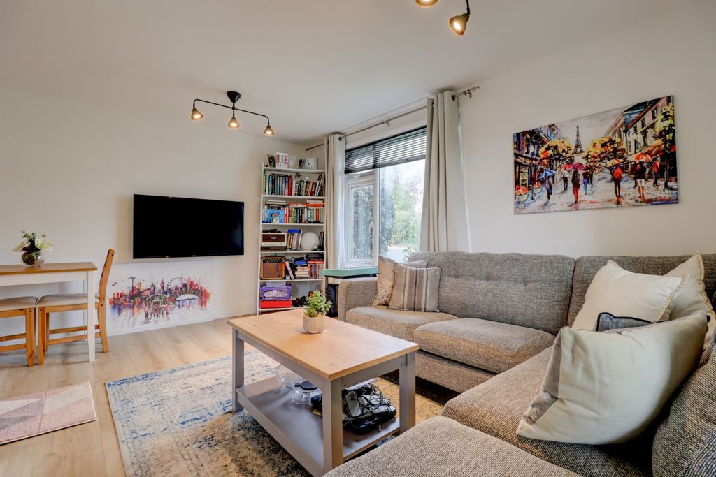 Property photo 3 of 10 Picture No. 11