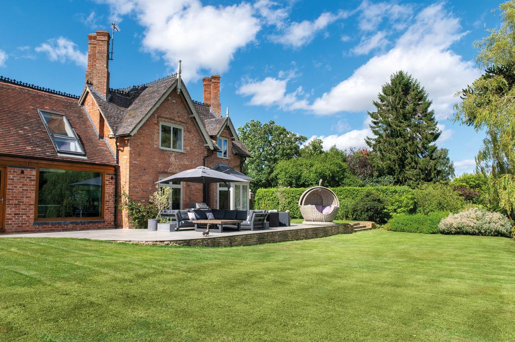 Additional image 45 of 11 bed farm for saleKings Lane, Snitterfield, Stratford-Upon-Avon, Warwickshire CV37.