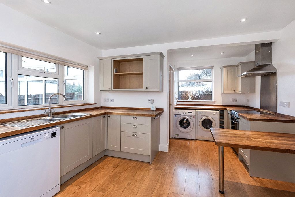 Property photo 2 of 18 Picture No. 05