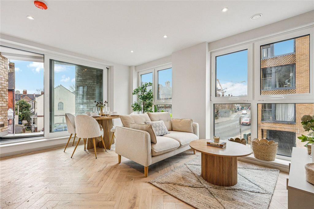 Property photo 1 of 6 Picture No. 14