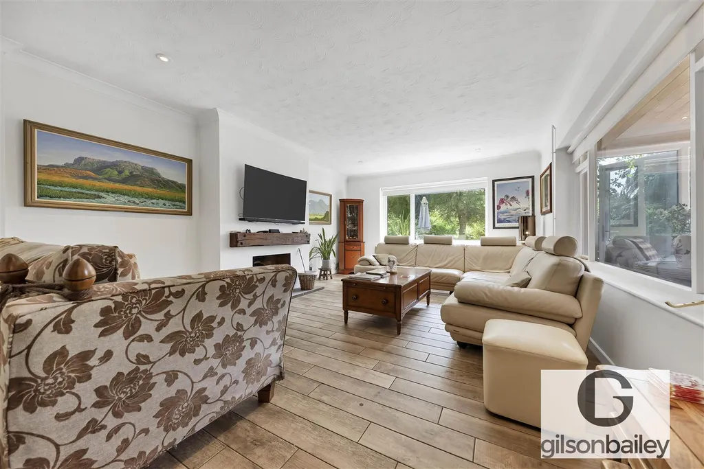 House in Broadland, Hellesdon - More