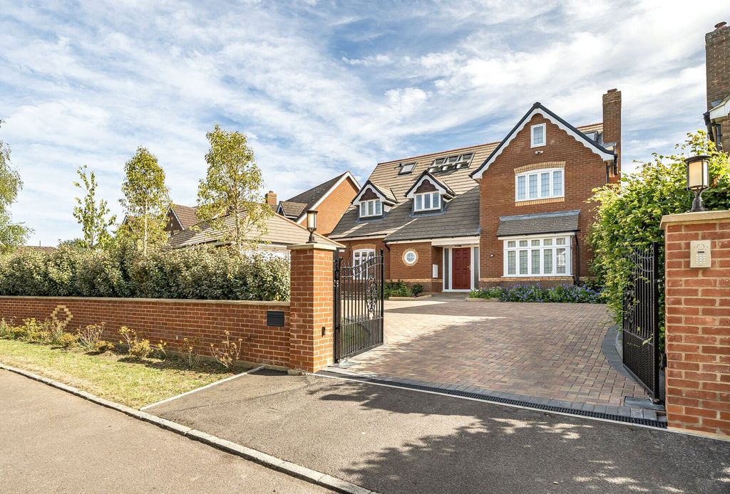 Property photo 1 of 32 Picture No. 51