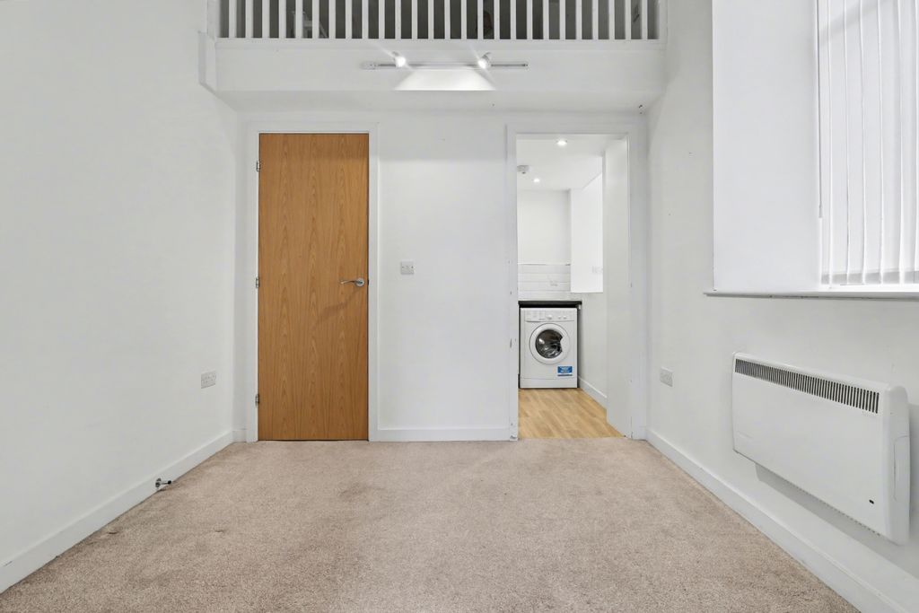 Property photo 3 of 9 Img_2632-Img_2634