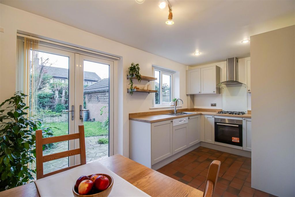 Property photo 2 of 12