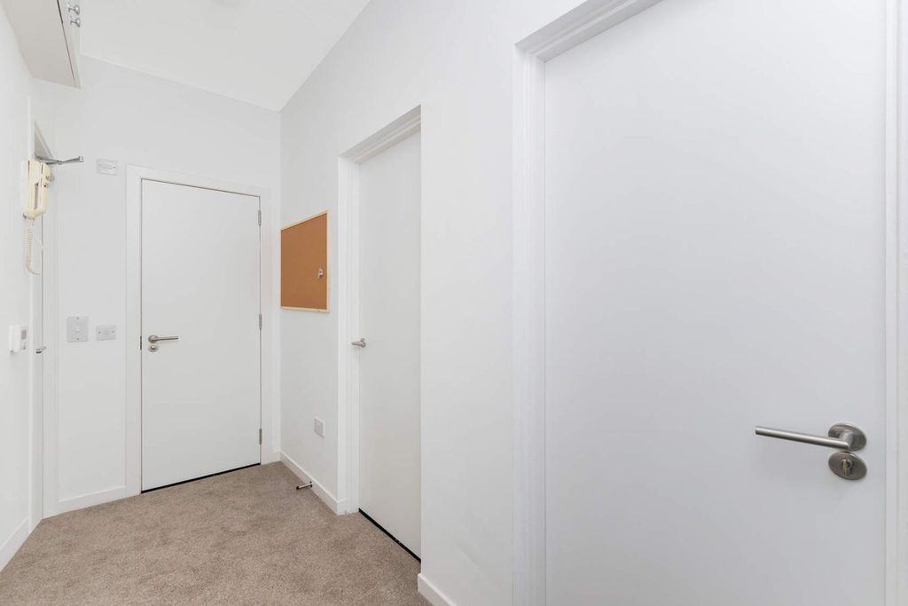Property photo 2 of 17 Photo 2