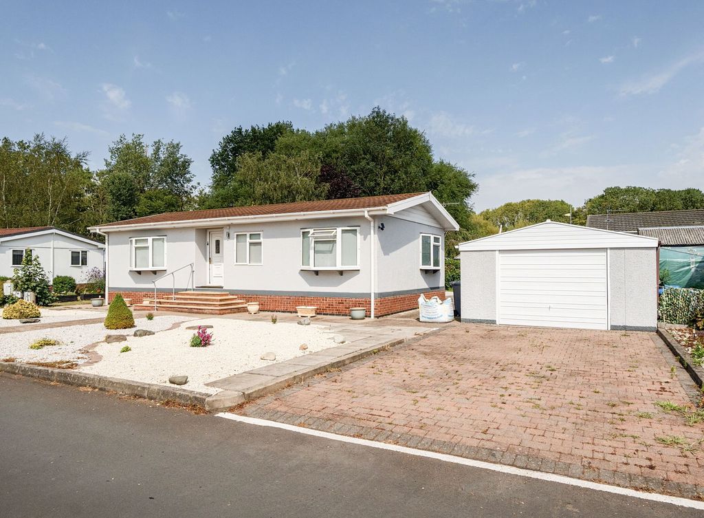 Property photo 1 of 20