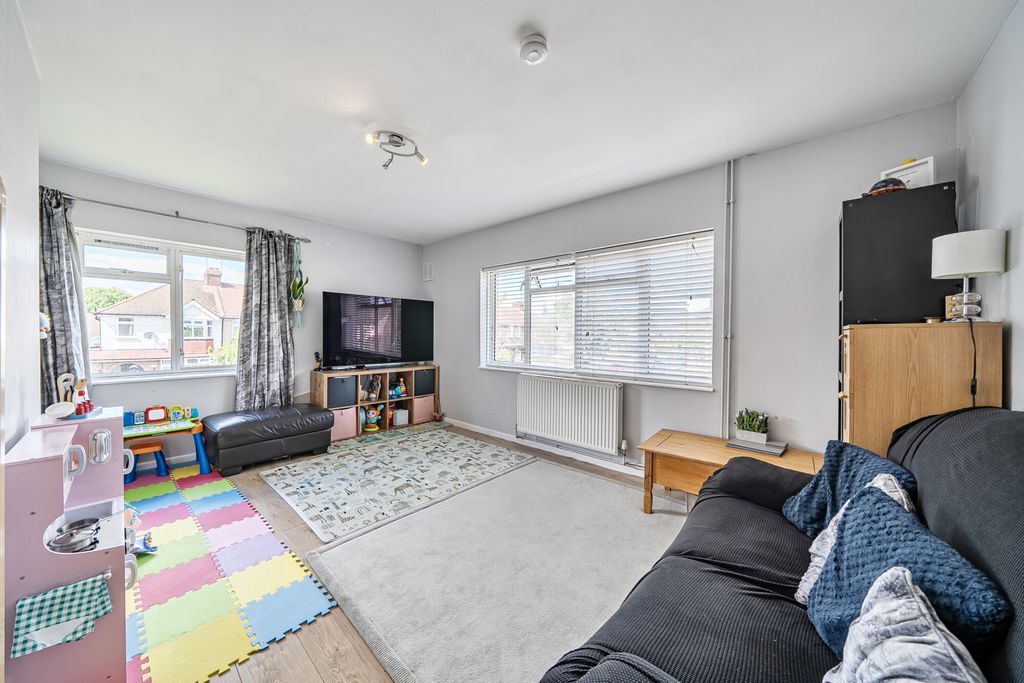 Property photo 3 of 21 1439272-21-6A0755...