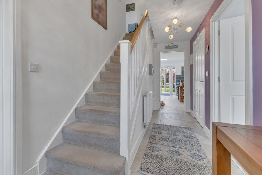 Property photo 3 of 19 Hall