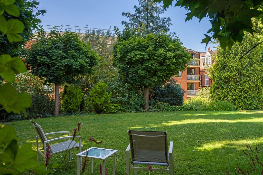 Property photo 1 of 13 Garden