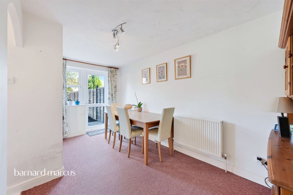 Property photo 3 of 13