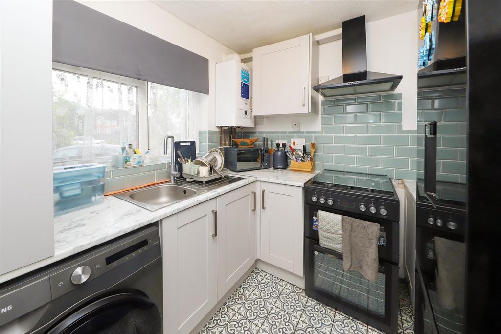 Property photo 2 of 13 Kitchen