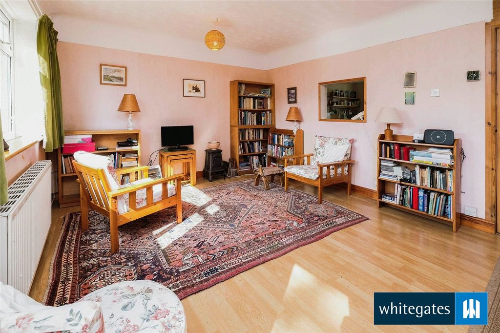 Property photo 2 of 18 Picture No. 09