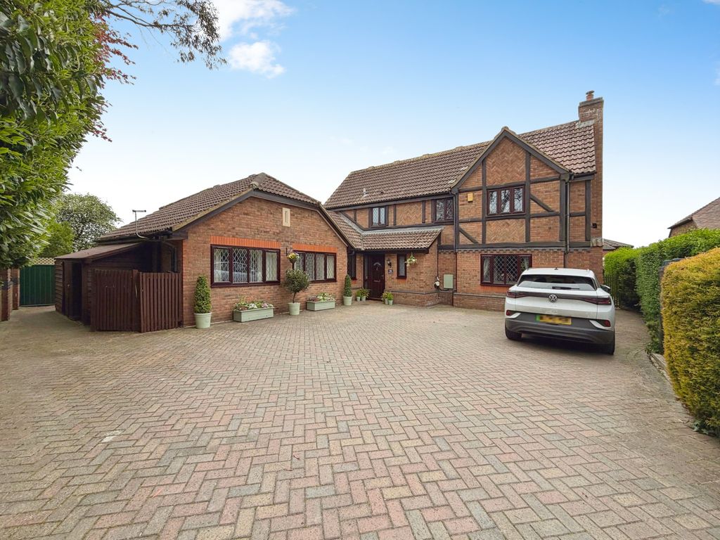 Property photo 1 of 40