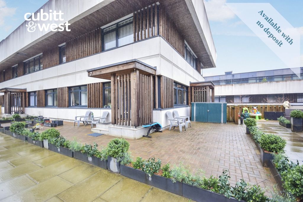 Property photo 1 of 13 Deepdene