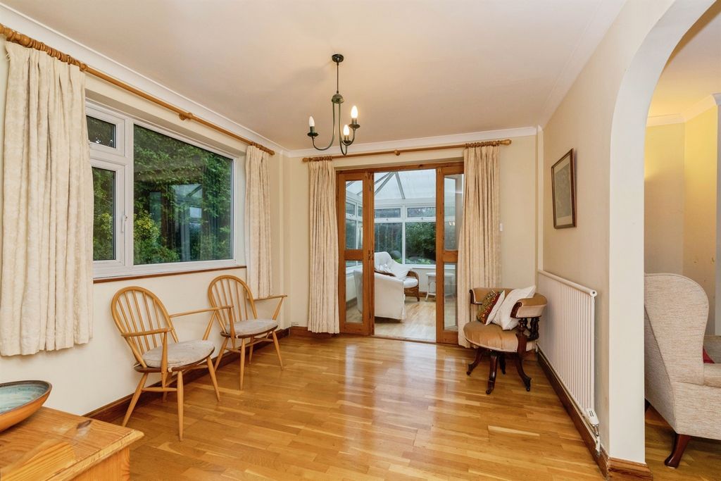 Property photo 3 of 14