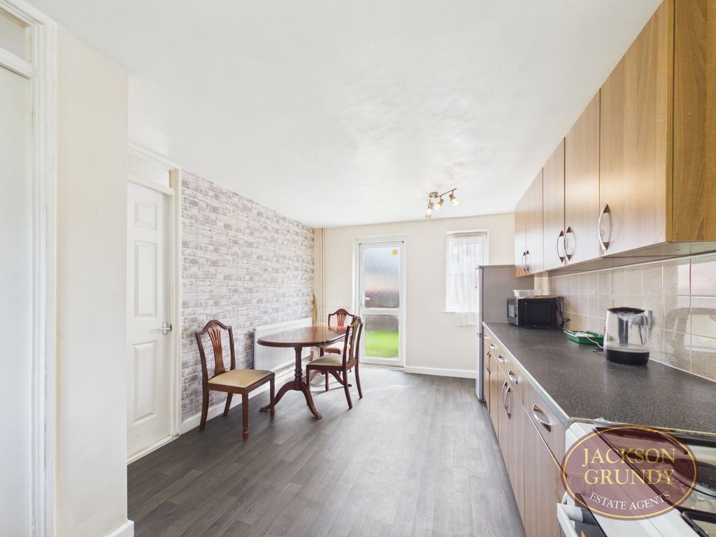 Property photo 3 of 14 Lark Rise