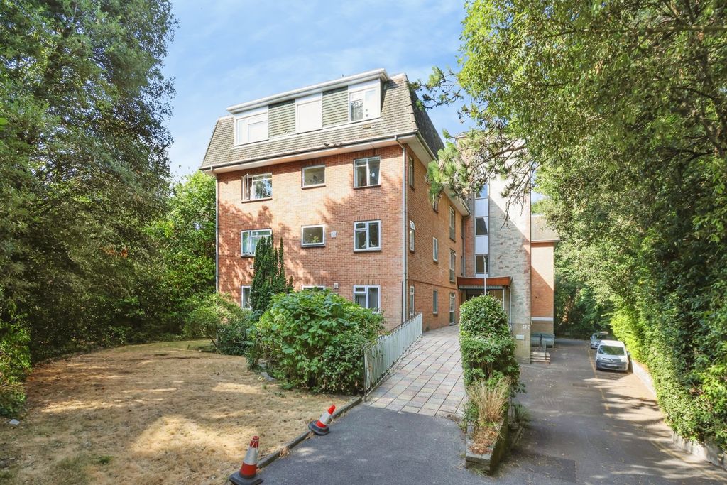 Property photo 1 of 16 Pbox-Img.Jpg