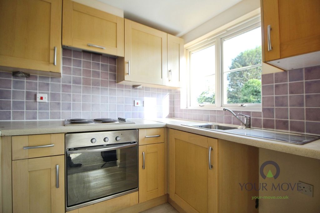 Property photo 3 of 9 Pbox-Img.Jpg