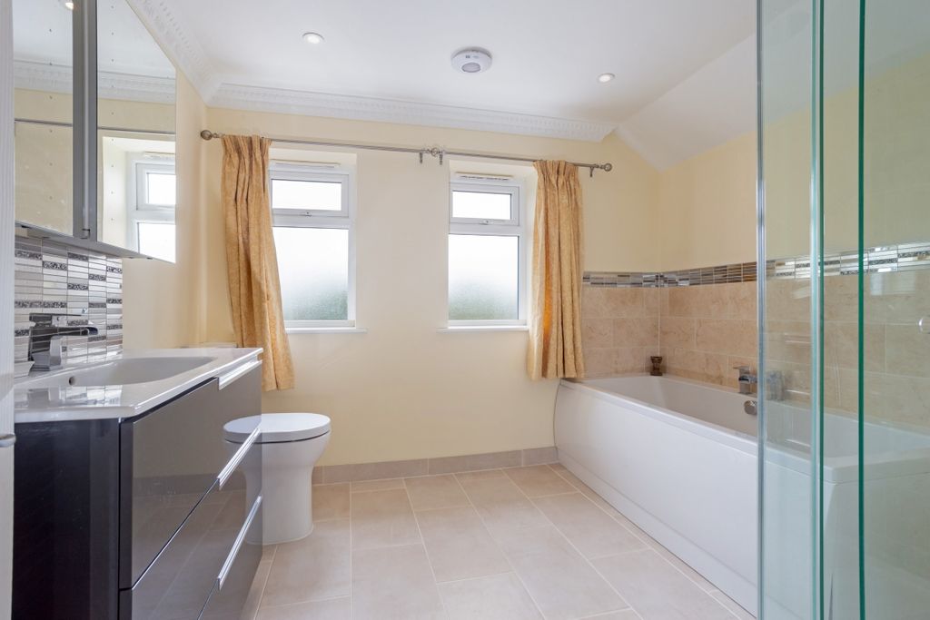 Additional image 13 of 5 bed flat to rentWycombe Road, Marlow SL7