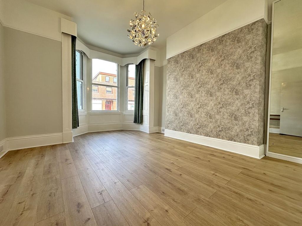 Property photo 2 of 8 2.Jpeg