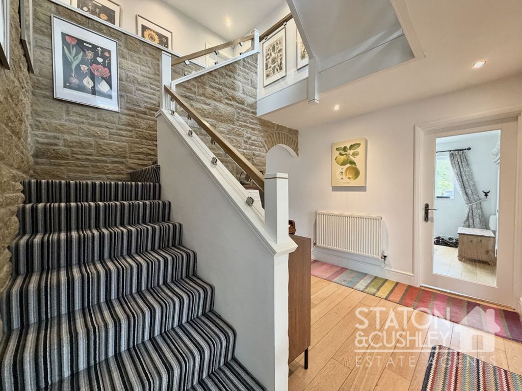 Property photo 2 of 41