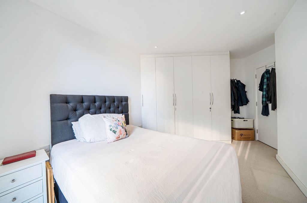 Property photo 3 of 20 20-6A9E80E616d14-...