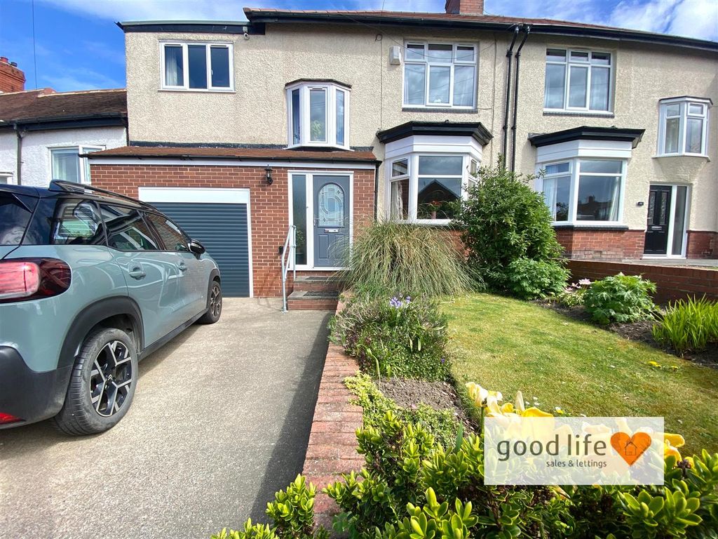 Property photo 3 of 28 20260427_130323799_Ios43Ettrickgrove.Jpg