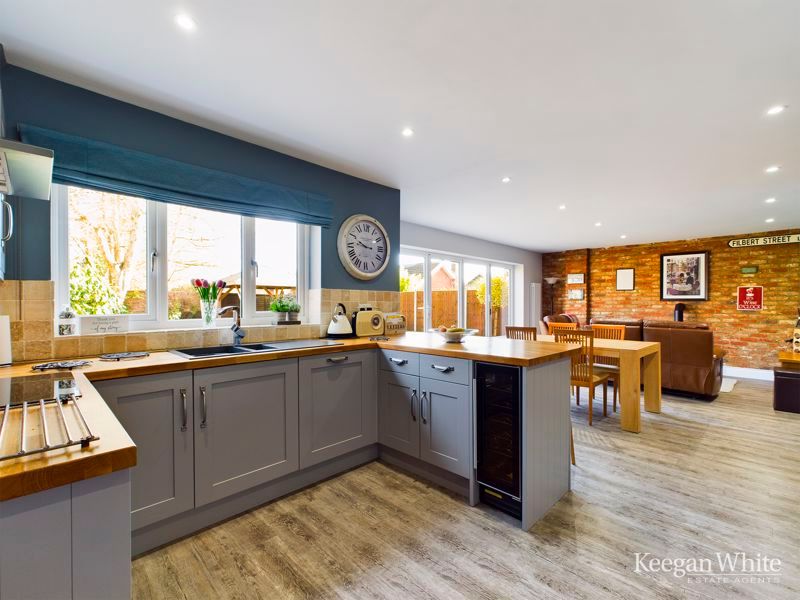 Property photo 2 of 13 Photo 17