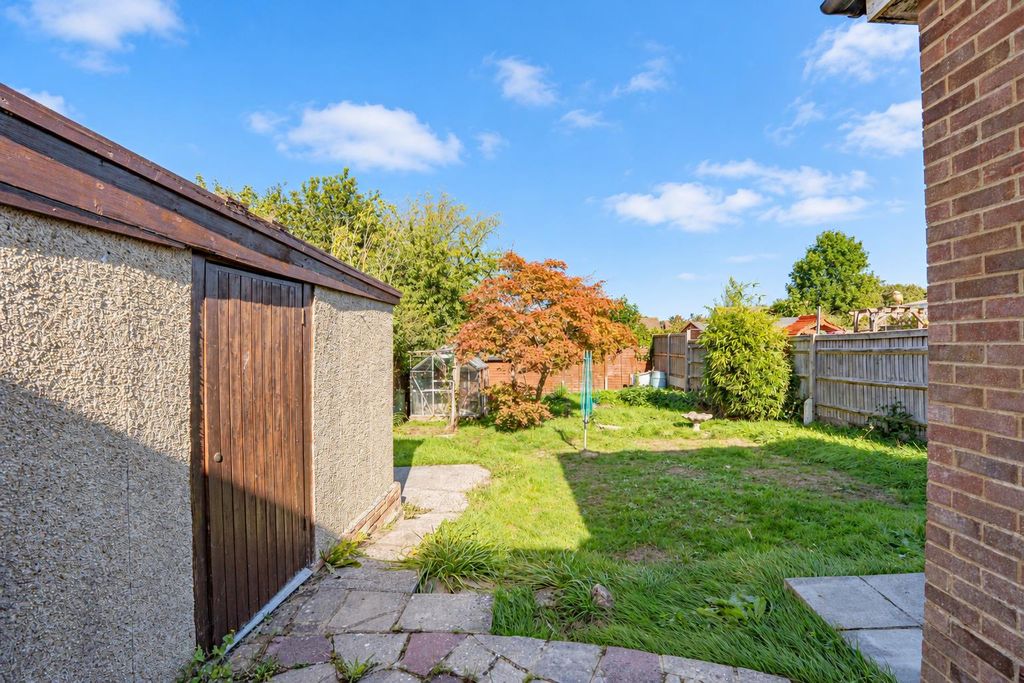 Property photo 2 of 27 31Adf469-A04B-4Fb0-986E-0c2021Cf34d2.Png