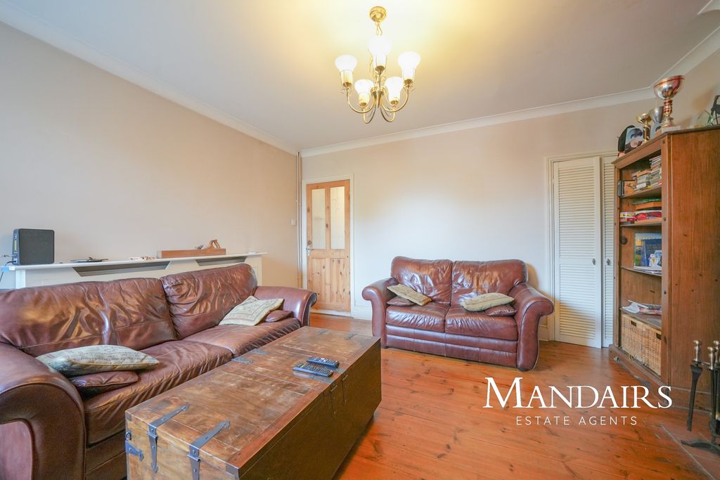 Property photo 3 of 21