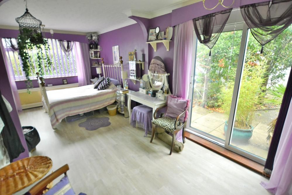 Property photo 3 of 18 Agents Notes