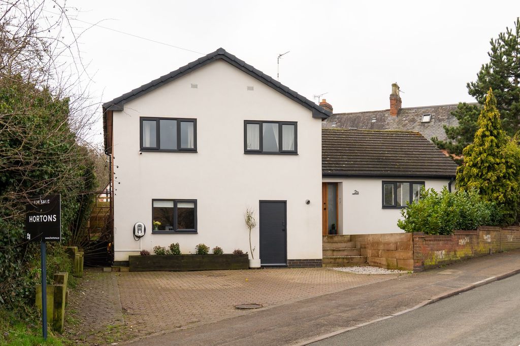 Property photo 2 of 44