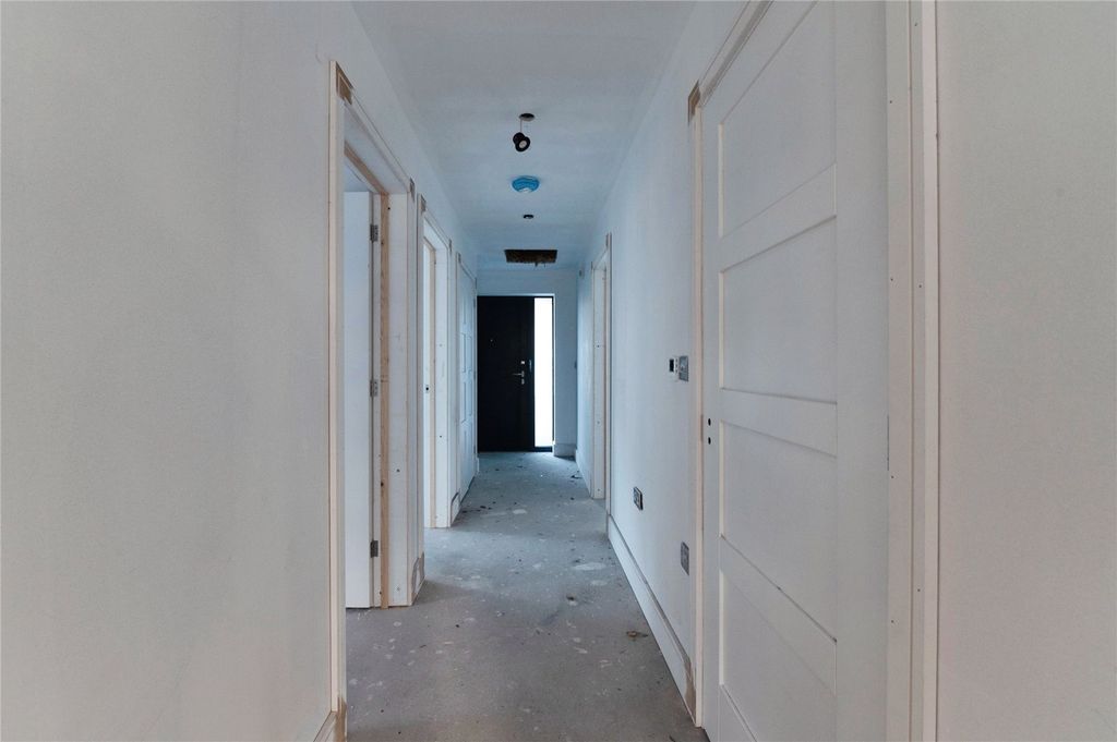 Property photo 2 of 20 Hallway