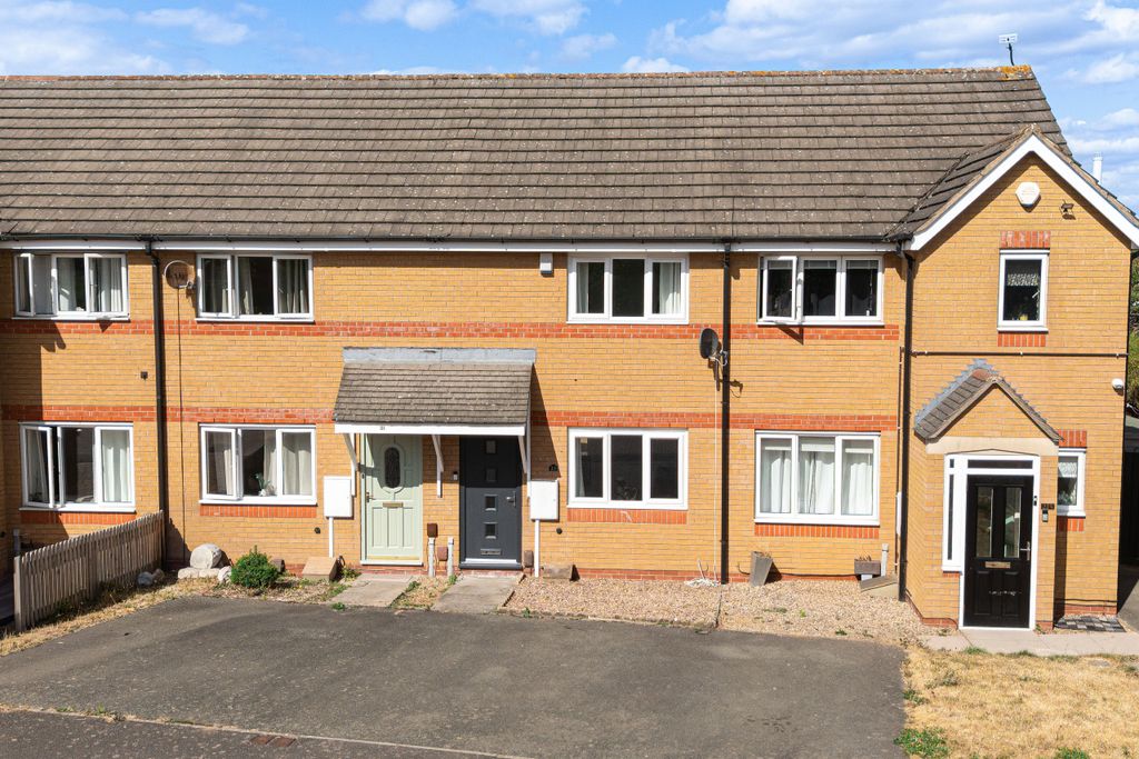 Property photo 1 of 17 F2