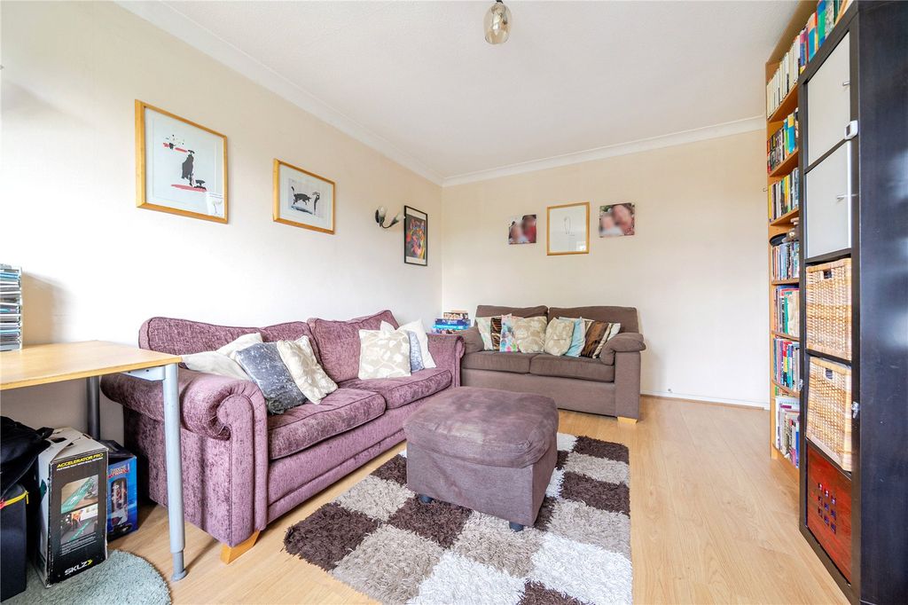 Property photo 2 of 19 Picture No. 14