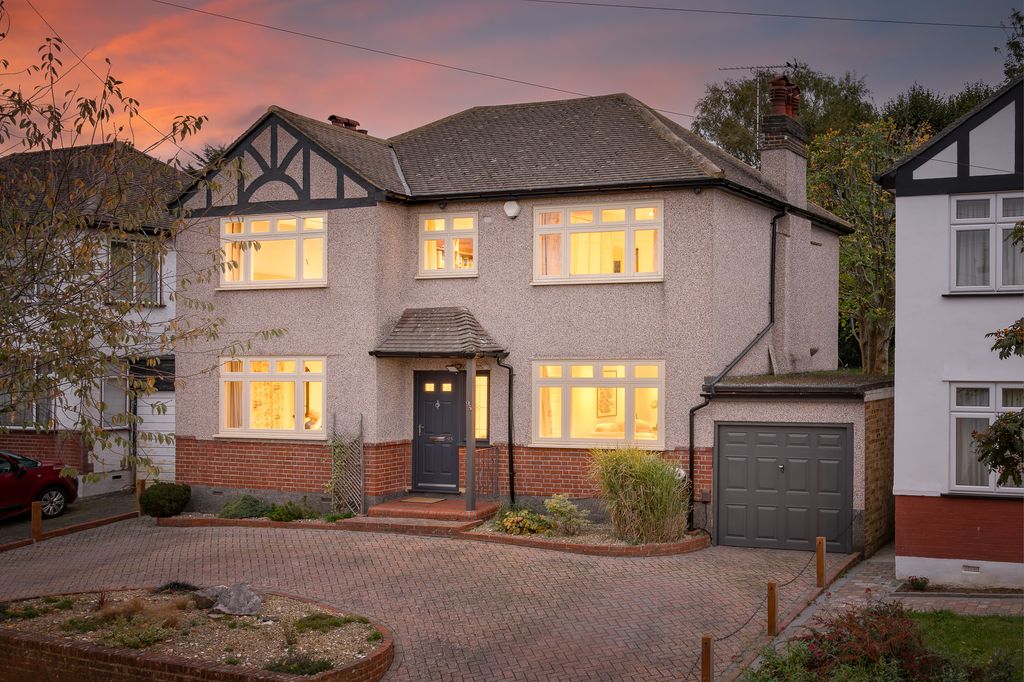 Property photo 1 of 18