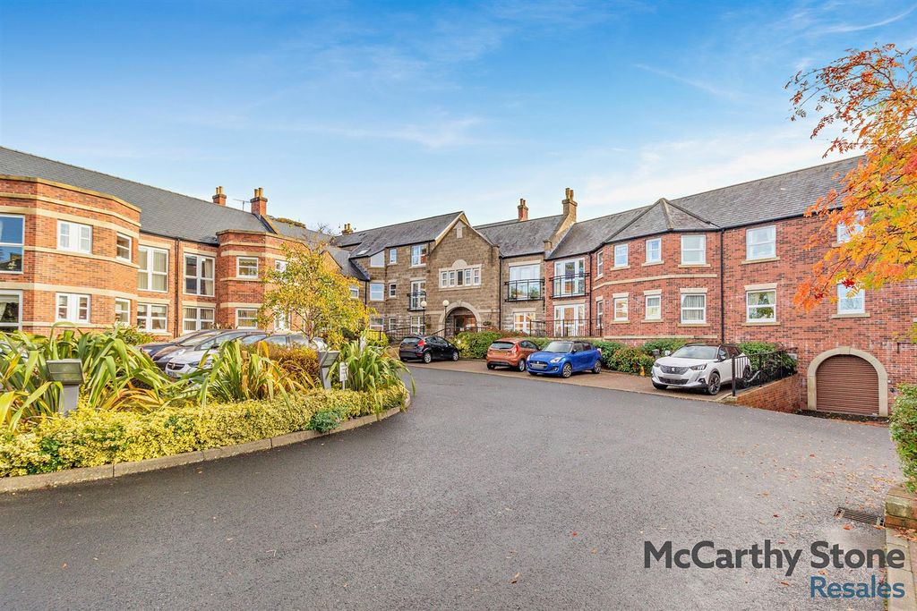 Property photo 1 of 24 8668052-Exterior05-800.Jpg