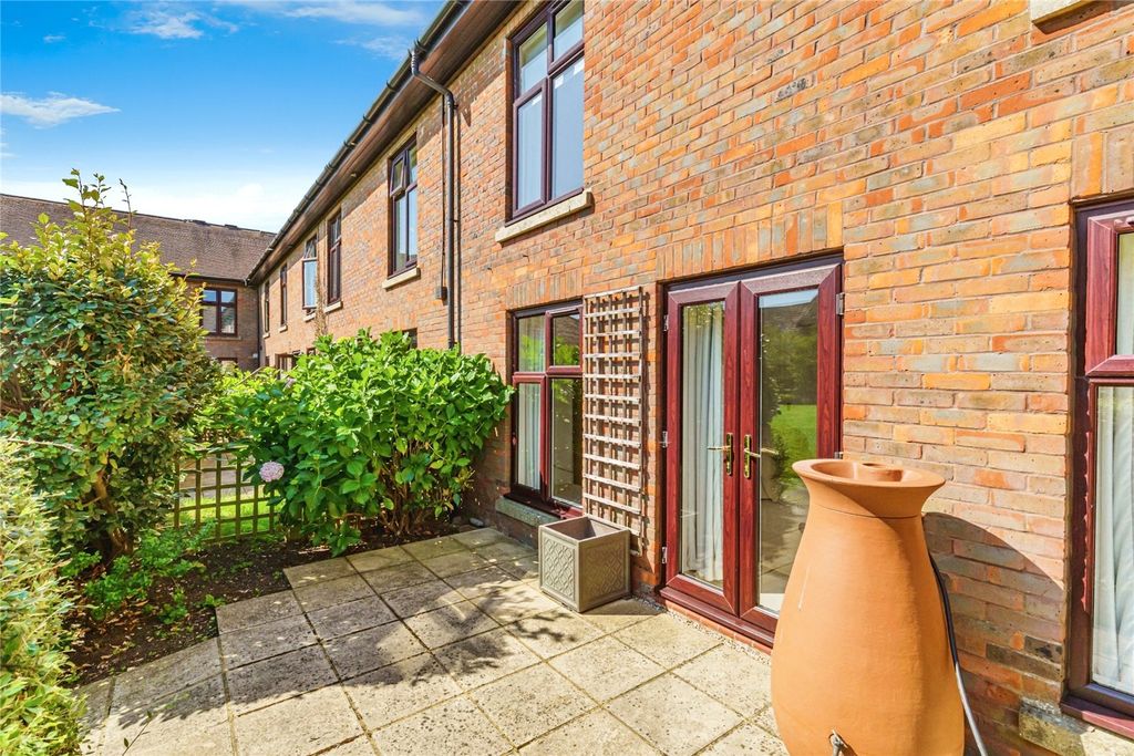 Property photo 3 of 16 Picture No. 22