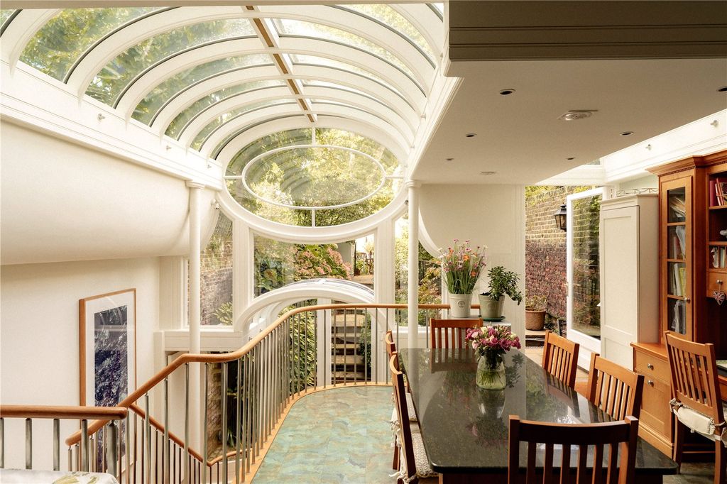 Property photo 3 of 24 Kitchen