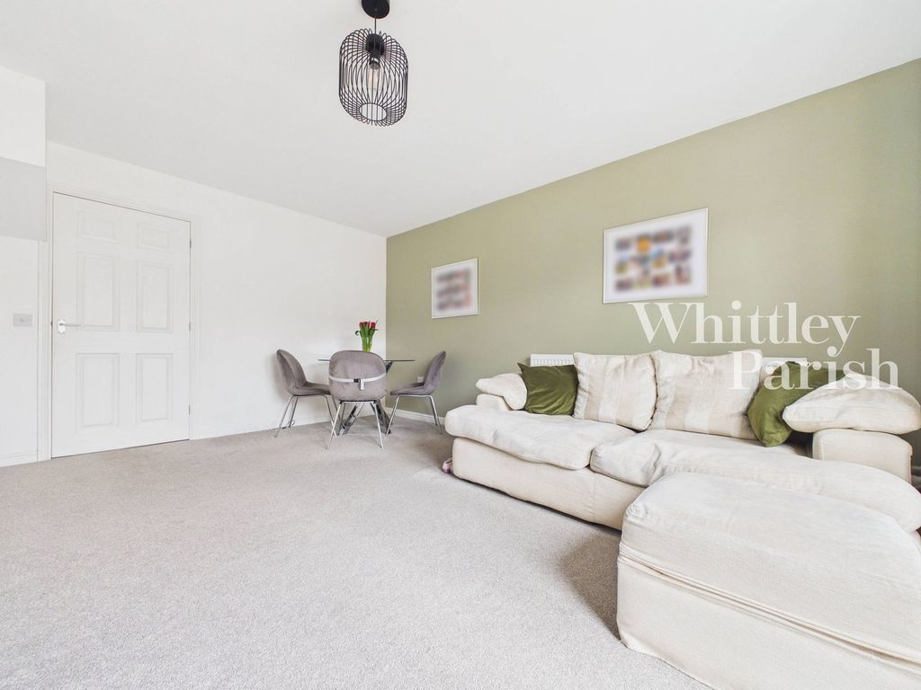 Property photo 3 of 11